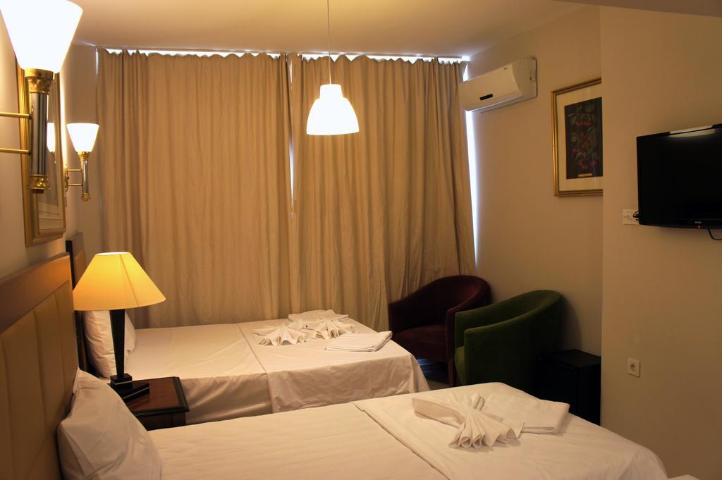 Academia Hotel Istanbul Room photo